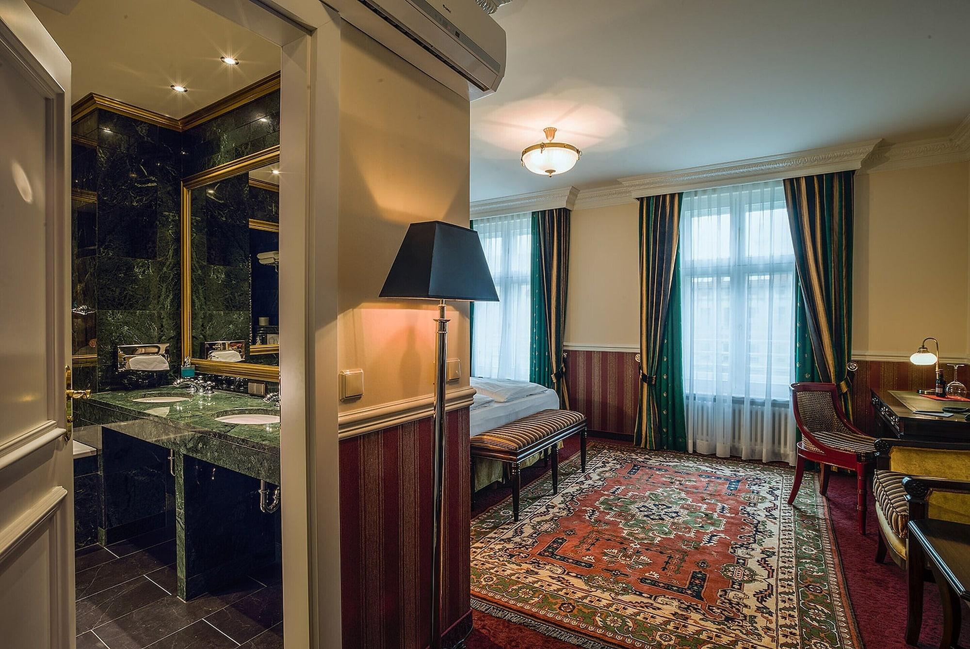 Myer'S Hotel Берлин Экстерьер фото